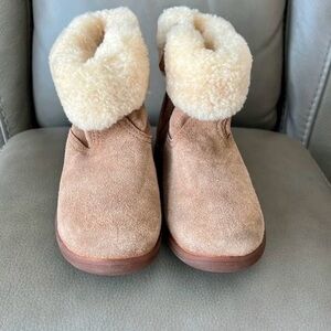 Ugg kids boots size 9c